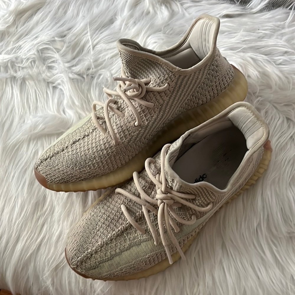 Yeezy Citrin non reflective